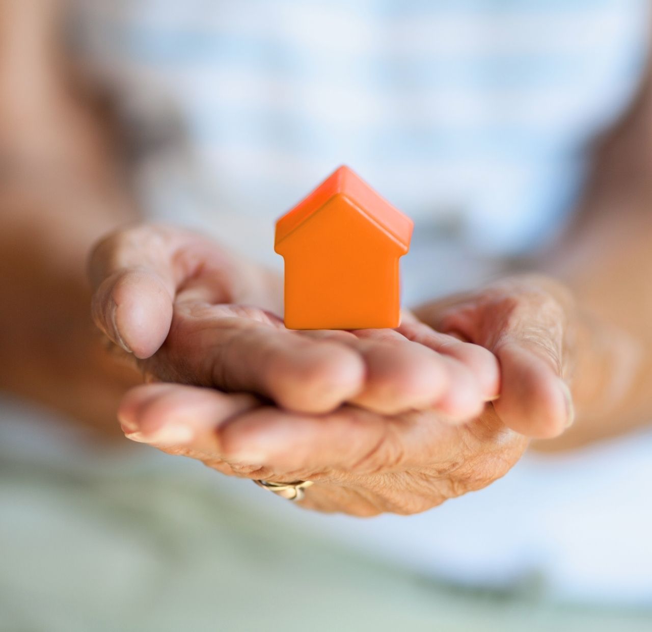 Come prevenire gli incidenti domestici e prestare assistenza e le prime cure